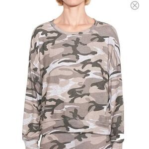 🤍SUNDRY Camo Pullover Sweatshirt 1 S